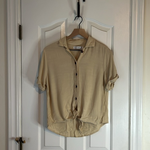 Faithfull the‎ Brand | Tan Toulin Textured Front Knot Button Shirt Small Neutral - Picture 5 of 10